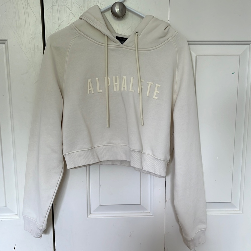 Crème Cropped Alphalete Hoodie